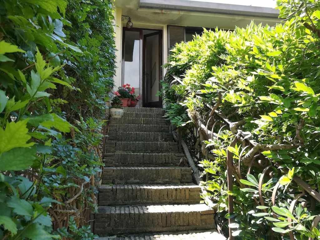 Apartmán Casa Dinky Attico Con Terrazza Vista Mare Formia Exteriér fotografie