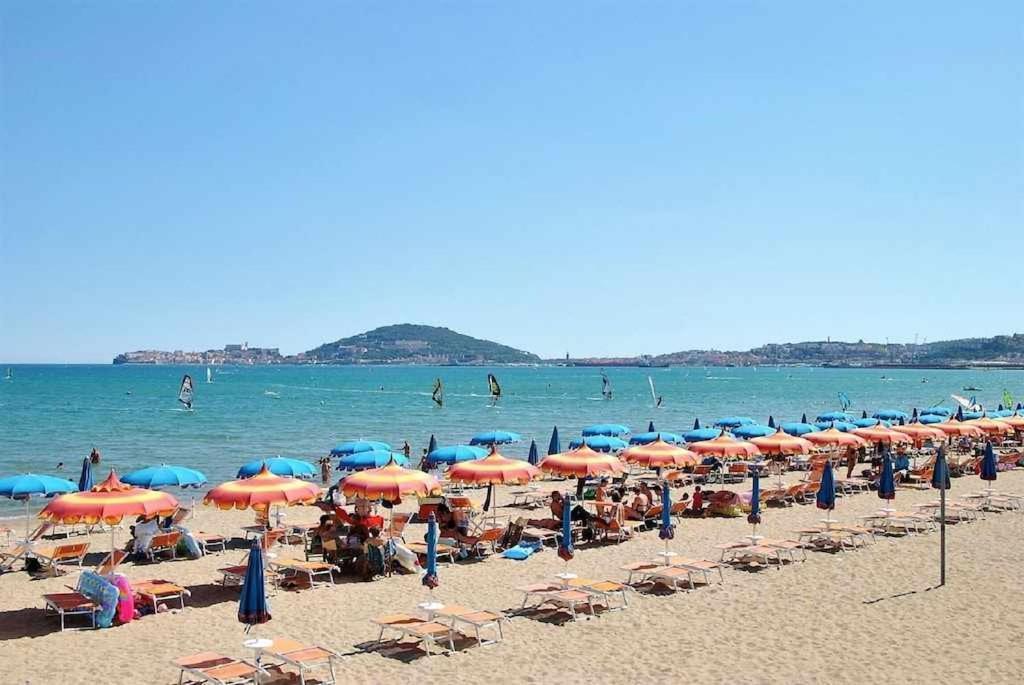 Apartmán Casa Dinky Attico Con Terrazza Vista Mare Formia Exteriér fotografie