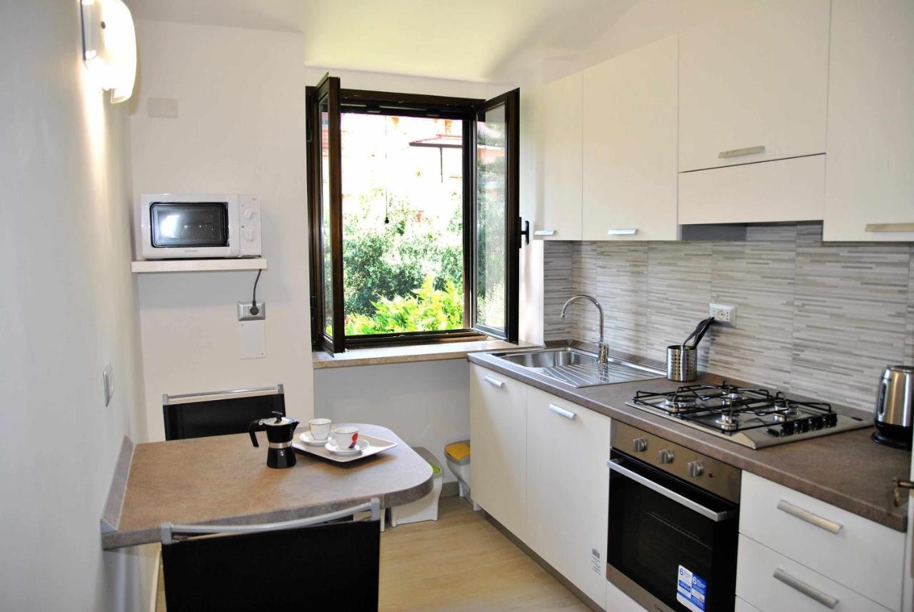 Apartmán Casa Dinky Attico Con Terrazza Vista Mare Formia Exteriér fotografie