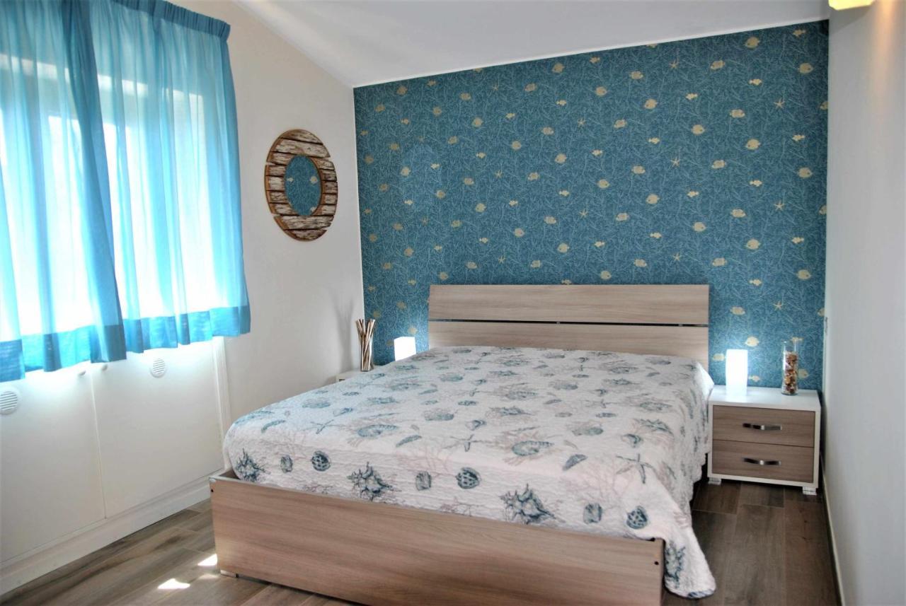 Apartmán Casa Dinky Attico Con Terrazza Vista Mare Formia Exteriér fotografie