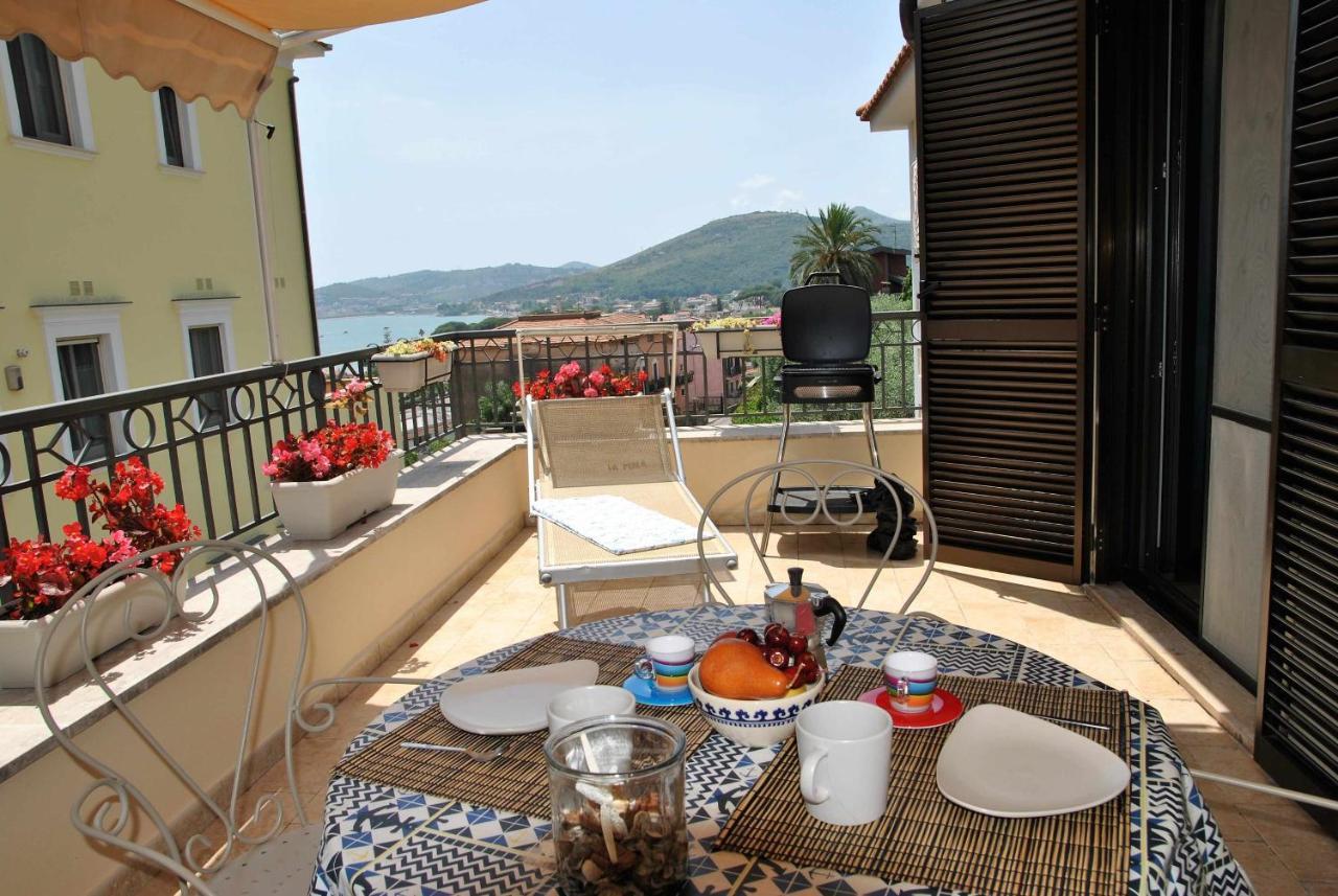 Apartmán Casa Dinky Attico Con Terrazza Vista Mare Formia Exteriér fotografie