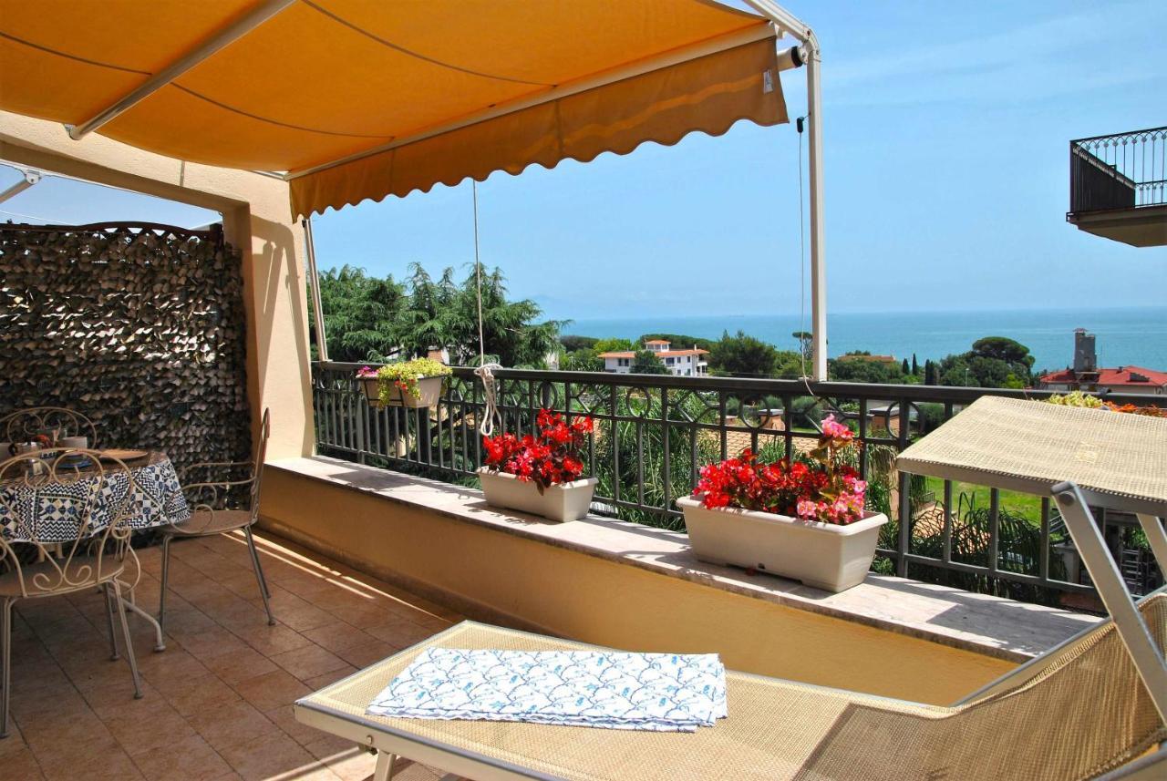 Apartmán Casa Dinky Attico Con Terrazza Vista Mare Formia Exteriér fotografie